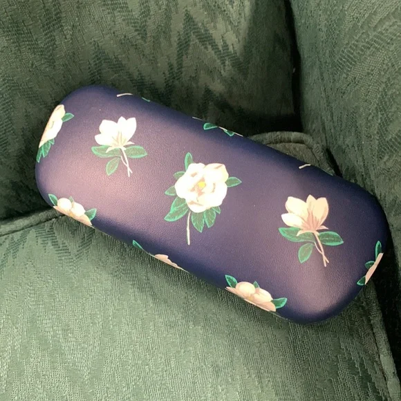 Draper James | Accessories | Draper James Glasses Case  display picture 3